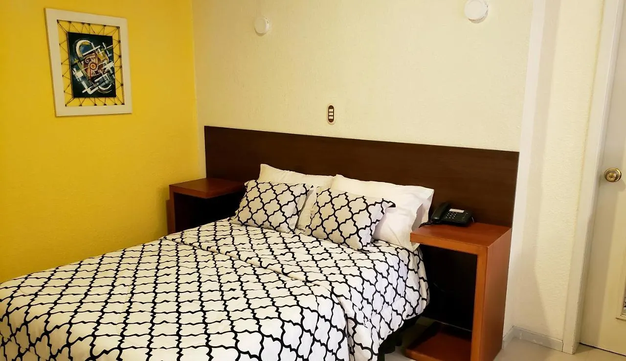 Chezelena Suites & Apartments Quito 2*,  Ecuador